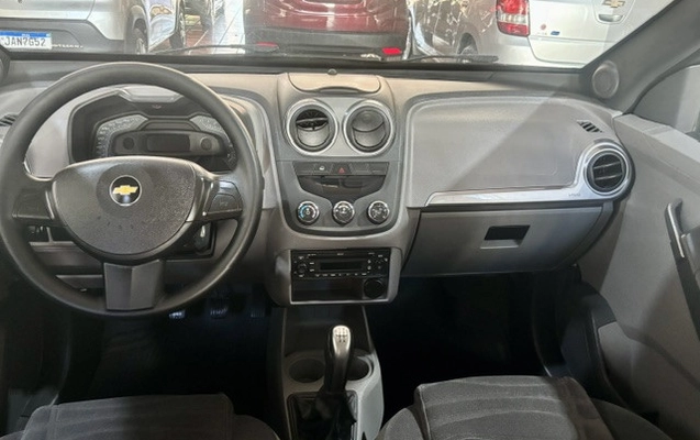 imagem-https://www.socarrao.com.br/sc-vehicle-images-prod/979915/1776088529918-bbIrsn1wHEUlcTflj6WFfPxl8jZjA605.jpg