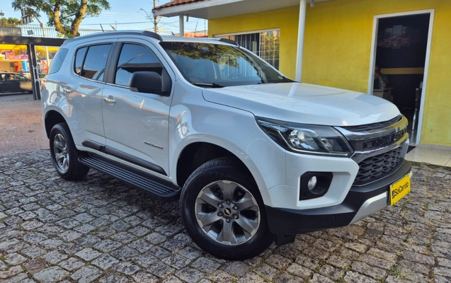 imagem-https://www.socarrao.com.br/sc-vehicle-images-prod/979934/1775140362519-V2hhdHNBcHAgSW1hZ2UgMjAyNi0wMy0yOCBhdCAxMS4wMy41NSAoMSkuanBlZw.jpeg