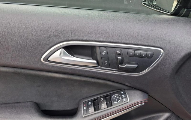 imagem-https://www.socarrao.com.br/sc-vehicle-images-prod/980023/1784914113919-7958578_1_B_4dccbd9d11.jpeg