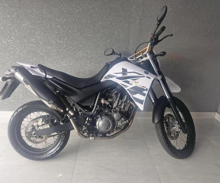 Yamaha XT 660 R 2014 Branco — foto 1 de 3