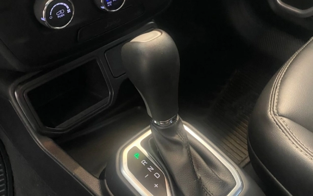 imagem-https://www.socarrao.com.br/sc-vehicle-images-prod/980191/1775146745519-5dktZRrGKN2znel4UpielgAzqWDOlewH.jpg