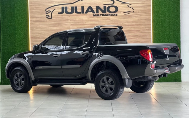 imagem-https://www.socarrao.com.br/sc-vehicle-images-prod/980348/1783617931344-zT7xzgeBC93Suj2Bv185HUyskfoeeNnn.jpg