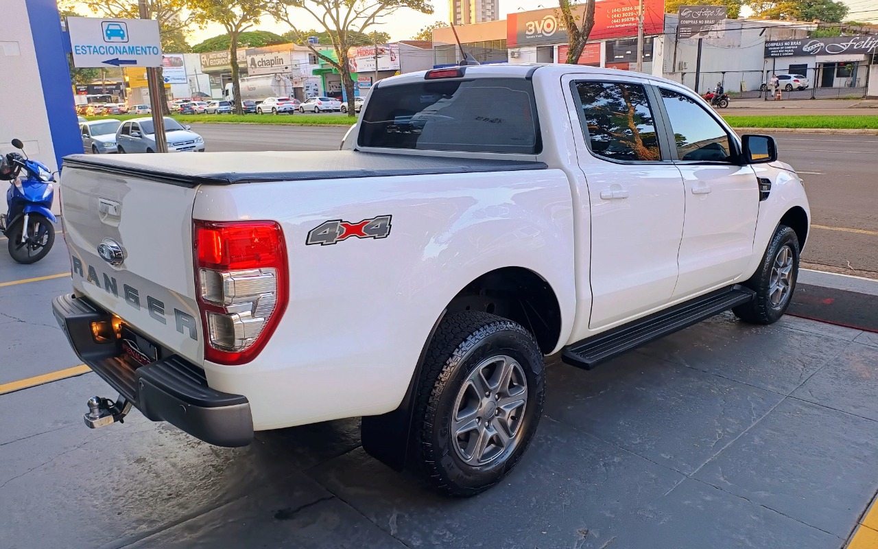 imagem-https://www.socarrao.com.br/sc-vehicle-images-prod/980695/1775153991523-Rk9SRCBSQU5HRVIgMi4yIFhMUyA0WDQgQ0QgRElFU0VMIEFVVE9Nw4FUSUNPIDIwMjIgQlJBTkNPIDQuanBn.jpg