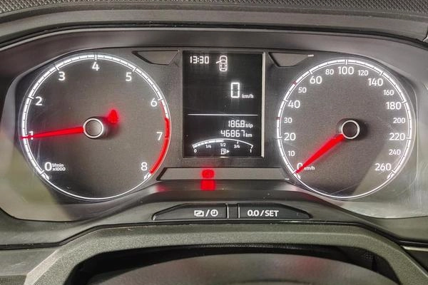 imagem-https://www.socarrao.com.br/sc-vehicle-images-prod/981126/1781010383032-7959558_8_B_442d22218c.jpeg