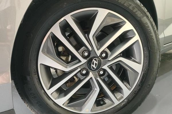 imagem-https://www.socarrao.com.br/sc-vehicle-images-prod/981129/1781289695116-7959295_12_B_8a723b4654.jpeg