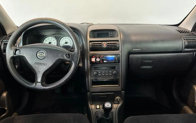 imagem-https://www.socarrao.com.br/sc-vehicle-images-prod/981147/1779803335471-7952399_9_B_731d77a7d7.jpeg