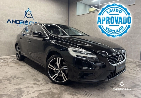 Volvo V40 2017 Preto — foto 1 de 3