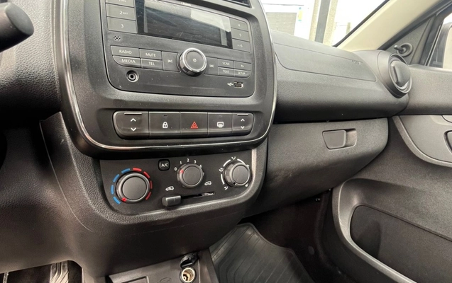 imagem-https://www.socarrao.com.br/sc-vehicle-images-prod/981247/1775159844026-V2hhdHNBcHAgSW1hZ2UgMjAyNi0wNC0wMiBhdCAxMi41MC41NCAoMykuanBlZw.jpeg