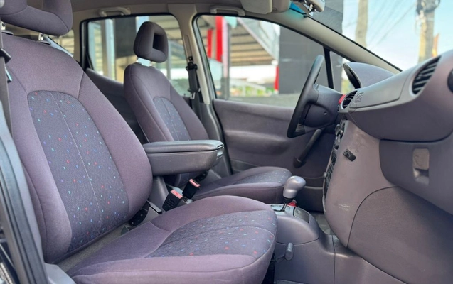 imagem-https://www.socarrao.com.br/sc-vehicle-images-prod/981254/1775564629101-gb-4085c2d.jpeg