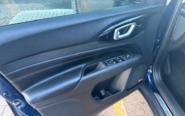 imagem-https://www.socarrao.com.br/sc-vehicle-images-prod/981632/1786137856914-7961320_15_B_648580bf2f.jpeg