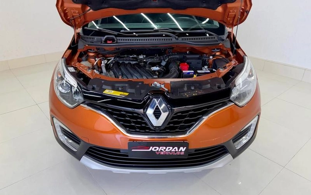 imagem-https://www.socarrao.com.br/sc-vehicle-images-prod/981976/1784725774783-7961565_6_B_f3e2f39b9b.jpeg