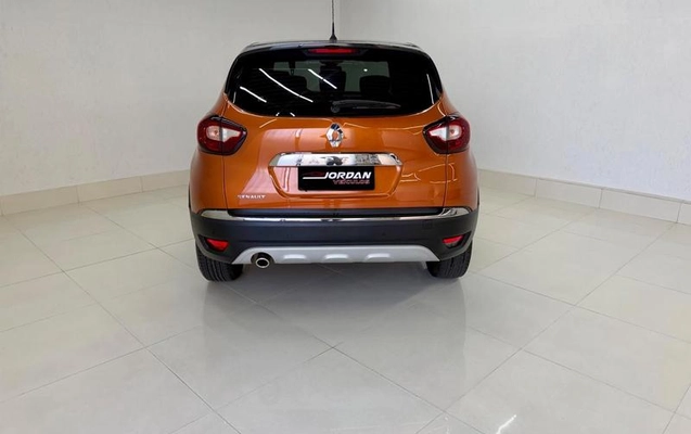 imagem-https://www.socarrao.com.br/sc-vehicle-images-prod/981976/1784725774784-7961565_7_B_027eac5d3c.jpeg