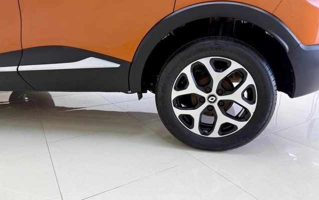 imagem-https://www.socarrao.com.br/sc-vehicle-images-prod/981976/1784725774789-7961565_11_B_d84d9a2a46.jpeg