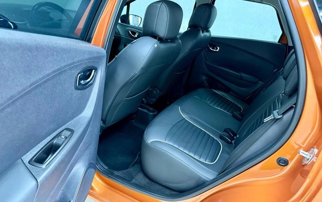 imagem-https://www.socarrao.com.br/sc-vehicle-images-prod/981976/1784725774793-7961565_13_B_8ce55403d4.jpeg
