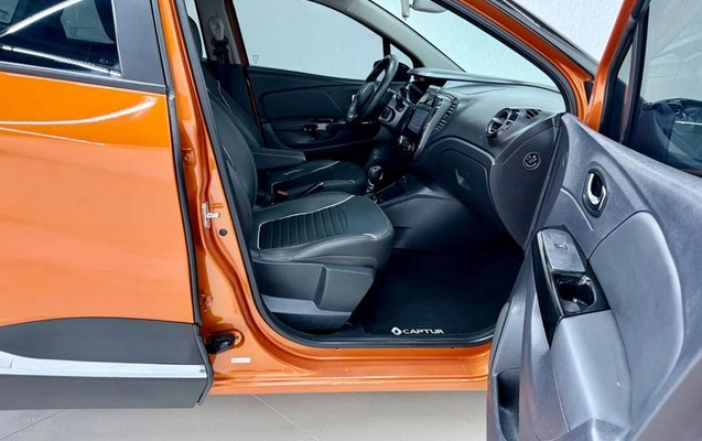 imagem-https://www.socarrao.com.br/sc-vehicle-images-prod/981976/1784725774801-7961565_18_B_8179ea7146.jpeg