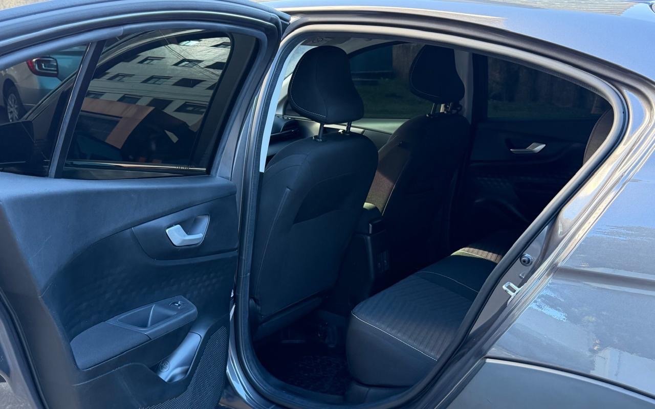 imagem-https://www.socarrao.com.br/sc-vehicle-images-prod/981978/1778028066451-YWIyYzM3NzYtNDcxYi00NWRiLWI1YzctNWI1OTczYTc4MzE1LmpwZWc.jpeg