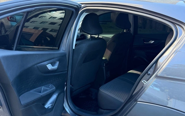 imagem-https://www.socarrao.com.br/sc-vehicle-images-prod/981978/1778028066451-YWIyYzM3NzYtNDcxYi00NWRiLWI1YzctNWI1OTczYTc4MzE1LmpwZWc.jpeg
