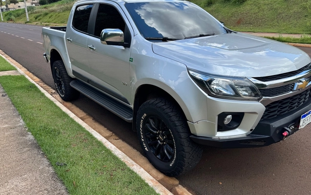 imagem-https://www.socarrao.com.br/sc-vehicle-images-prod/982561/1775238717510-SU1HXzIyNzAuanBlZw.jpeg