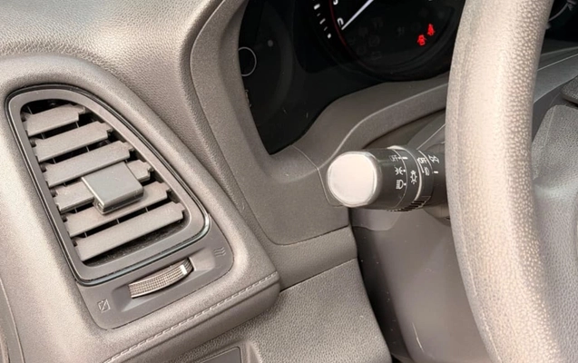 imagem-https://www.socarrao.com.br/sc-vehicle-images-prod/982584/1775241683483-V2hhdHNBcHAgSW1hZ2UgMjAyNi0wMy0zMSBhdCAxNC41MS4zNSAoMSkuanBlZw.jpeg
