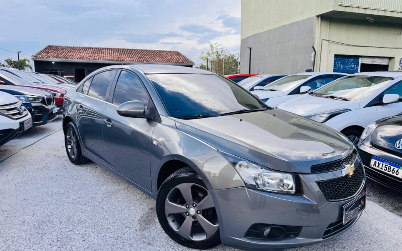 Chevrolet Cruze LT 1.8 16V FlexPower 4p Aut. na cor Cinza em Pinhais / PR - 982586