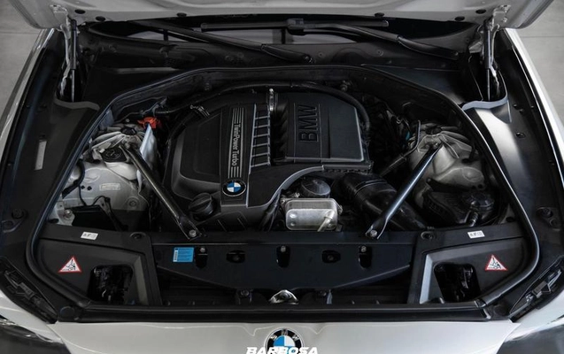 imagem-https://www.socarrao.com.br/sc-vehicle-images-prod/982983/1789478426731-5524304_17_B_4b765665d5.jpeg