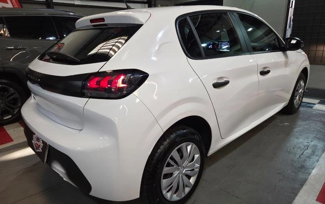 imagem-https://www.socarrao.com.br/sc-vehicle-images-prod/983095/1775315388653-7958817_0_B_05edd8e4bd.jpeg