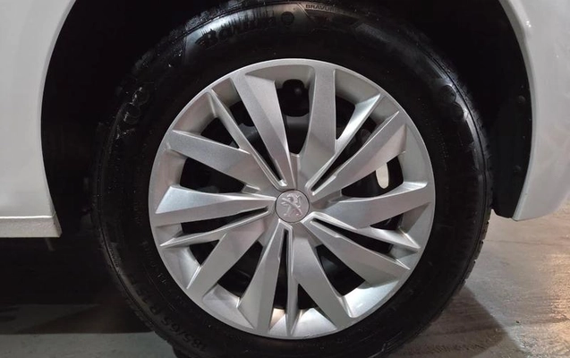 imagem-https://www.socarrao.com.br/sc-vehicle-images-prod/983095/1775315388765-7958817_15_B_c7a4c4637d.jpeg