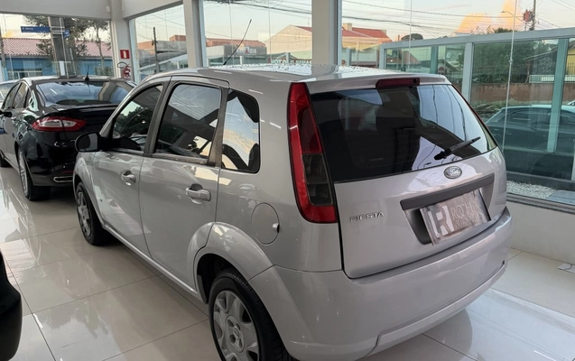 imagem-https://www.socarrao.com.br/sc-vehicle-images-prod/983197/1782998718081-vehicle_image_1775320805_b782b953782b8dcc8dcdd543d2466f13.jpeg