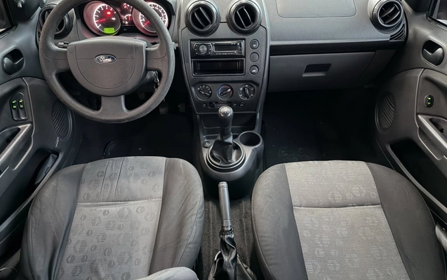 imagem-https://www.socarrao.com.br/sc-vehicle-images-prod/983197/1782998718082-vehicle_image_1776269077_266ad22532c56ee0de56fdc7964123f7.jpeg
