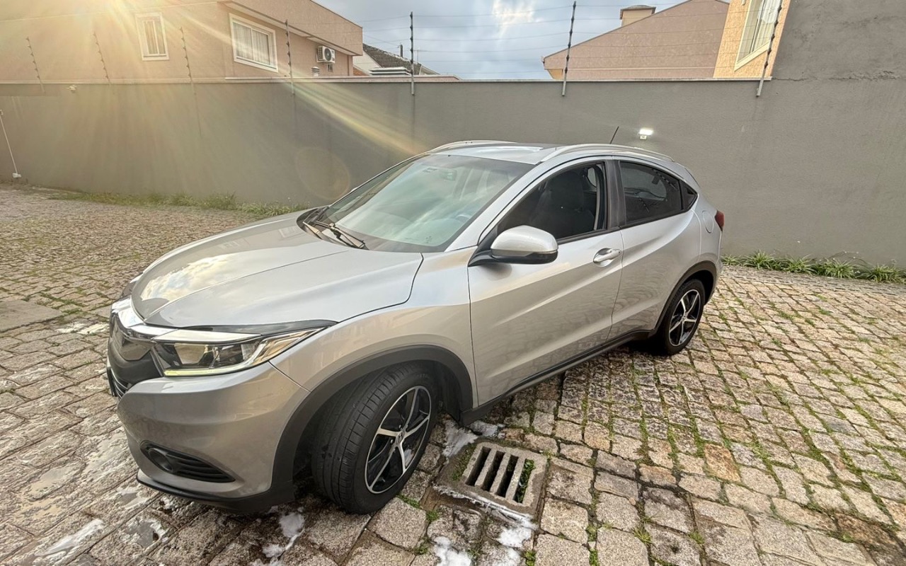 Honda HR-V 2021 Prata — foto 1 de 3