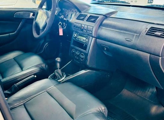 imagem-https://www.socarrao.com.br/sc-vehicle-images-prod/984414/1789417558846-7314917_0_B_1b588c6342.jpeg