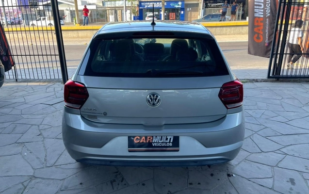 imagem-https://www.socarrao.com.br/sc-vehicle-images-prod/984867/1775481222085-2010c144-704c-423d-8c8e-db9339322afd.jpg