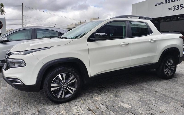 imagem-https://www.socarrao.com.br/sc-vehicle-images-prod/984922/1789050607582-7923611_0_B_fb8e5c123a.jpeg