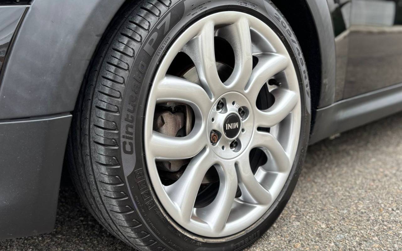 imagem-https://www.socarrao.com.br/sc-vehicle-images-prod/984937/1775483942377-V2hhdHNBcHAgSW1hZ2UgMjAyNi0wNC0wNiBhdCAwOS4xMS4zOCAoMikuanBlZw.jpeg