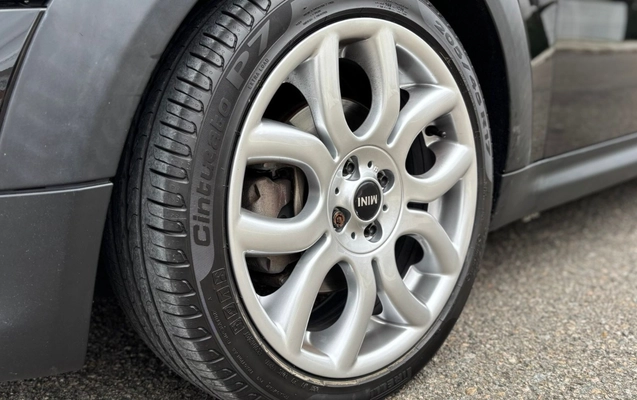 imagem-https://www.socarrao.com.br/sc-vehicle-images-prod/984937/1775483942377-V2hhdHNBcHAgSW1hZ2UgMjAyNi0wNC0wNiBhdCAwOS4xMS4zOCAoMikuanBlZw.jpeg