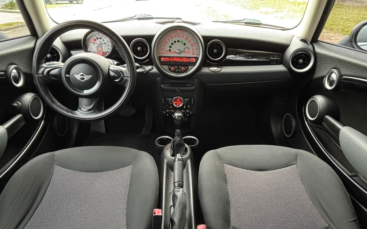 imagem-https://www.socarrao.com.br/sc-vehicle-images-prod/984937/1775483942528-V2hhdHNBcHAgSW1hZ2UgMjAyNi0wNC0wNiBhdCAwOS4xMS4zNyAoMykuanBlZw.jpeg