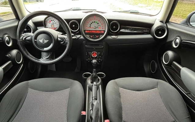 imagem-https://www.socarrao.com.br/sc-vehicle-images-prod/984937/1775483942528-V2hhdHNBcHAgSW1hZ2UgMjAyNi0wNC0wNiBhdCAwOS4xMS4zNyAoMykuanBlZw.jpeg