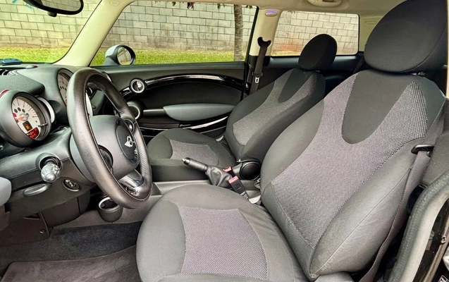 imagem-https://www.socarrao.com.br/sc-vehicle-images-prod/984937/1775483942589-V2hhdHNBcHAgSW1hZ2UgMjAyNi0wNC0wNiBhdCAwOS4xMS4zOC5qcGVn.jpeg