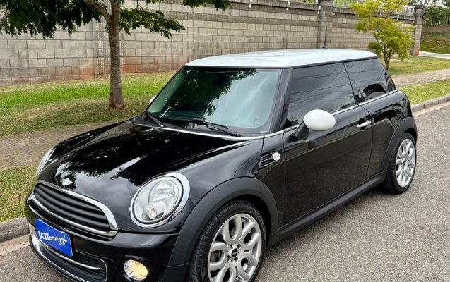 imagem-https://www.socarrao.com.br/sc-vehicle-images-prod/984937/1775483943059-V2hhdHNBcHAgSW1hZ2UgMjAyNi0wNC0wNiBhdCAwOS4xMS4zOCAoMykuanBlZw.jpeg