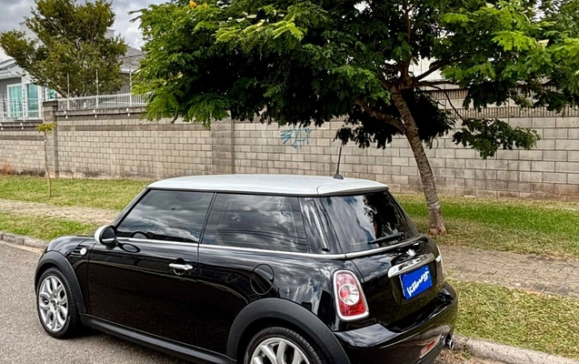imagem-https://www.socarrao.com.br/sc-vehicle-images-prod/984937/1775483943132-V2hhdHNBcHAgSW1hZ2UgMjAyNi0wNC0wNiBhdCAwOS4xMS4zNiAoMikuanBlZw.jpeg