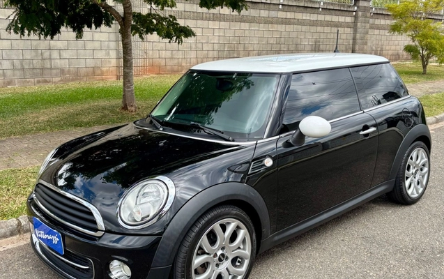 imagem-https://www.socarrao.com.br/sc-vehicle-images-prod/984937/1775483943263-V2hhdHNBcHAgSW1hZ2UgMjAyNi0wNC0wNiBhdCAwOS4xMS4zNi5qcGVn.jpeg