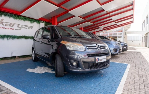imagem-https://www.socarrao.com.br/sc-vehicle-images-prod/984940/1790367883335-7962292_4_B_aff4b0fc65.jpeg