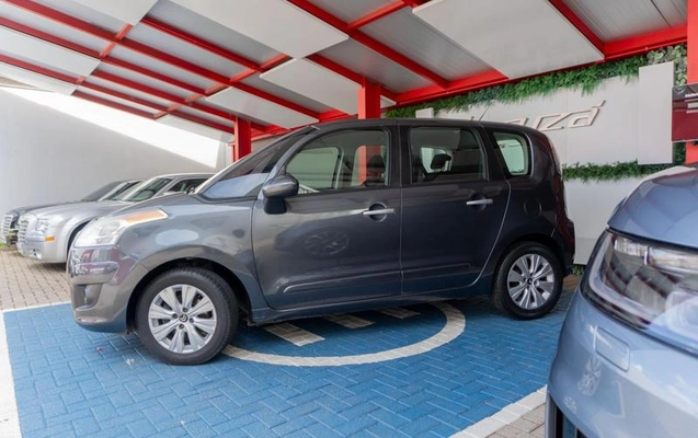 imagem-https://www.socarrao.com.br/sc-vehicle-images-prod/984940/1790367883337-7962292_8_B_d81dc7d47a.jpeg