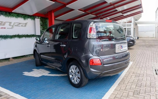 imagem-https://www.socarrao.com.br/sc-vehicle-images-prod/984940/1790367883338-7962292_11_B_fa87380214.jpeg