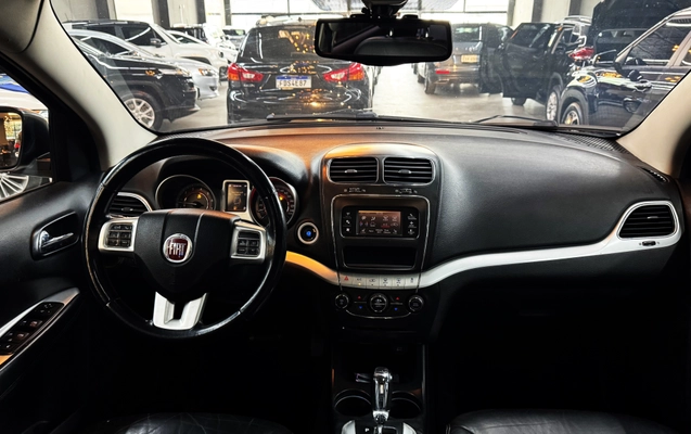 imagem-https://www.socarrao.com.br/sc-vehicle-images-prod/984954/1775484677206-003_5200f73f46cc0f57205b2ed9abd1c563.jpg