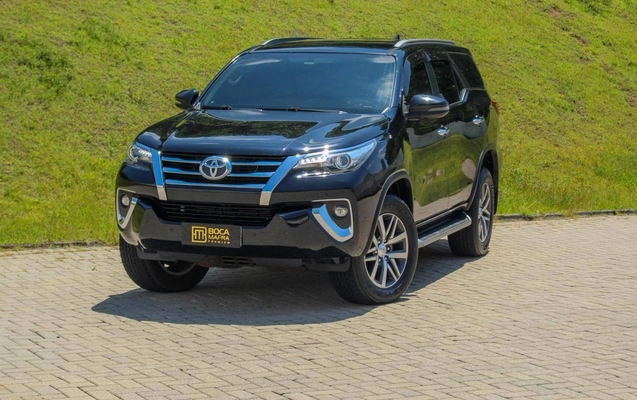 imagem-https://www.socarrao.com.br/sc-vehicle-images-prod/985413/1789396656800-4b9f406cbc024b2a9a1ed196003bbe01_1771441070966.jpeg