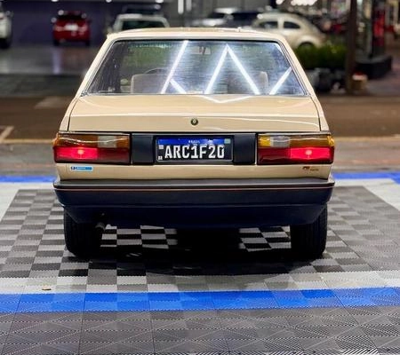imagem-https://www.socarrao.com.br/sc-vehicle-images-prod/985667/1786454824196-7961355_4_B_18d4a140f2.jpeg