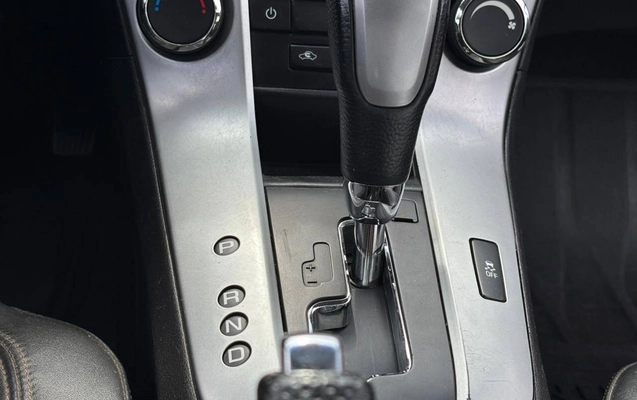 imagem-https://www.socarrao.com.br/sc-vehicle-images-prod/985838/1775502553632-555a32f77bc74d318b7908d386dc38b3_1775502486275.jpeg