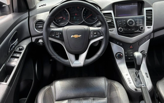 imagem-https://www.socarrao.com.br/sc-vehicle-images-prod/985838/1775502553632-f1bb7db53404427295c8de05d246b71e_1775502487737.jpeg
