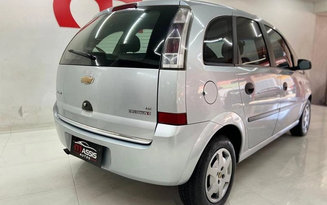 imagem-https://www.socarrao.com.br/sc-vehicle-images-prod/985946/1788956281125-7918873_0_B_0c34bb1e9c.jpeg
